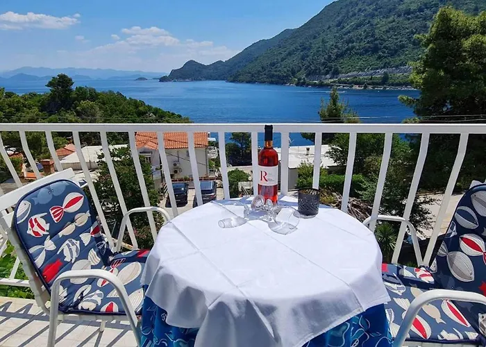 Maru Ka - Two Bedroom With Balcony And Sea View 아파트
